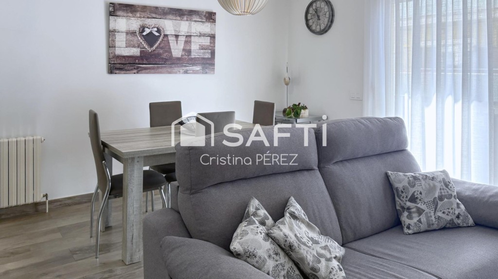 Imagen 4 de Casa con licencia turística y garaje en Los Pinos