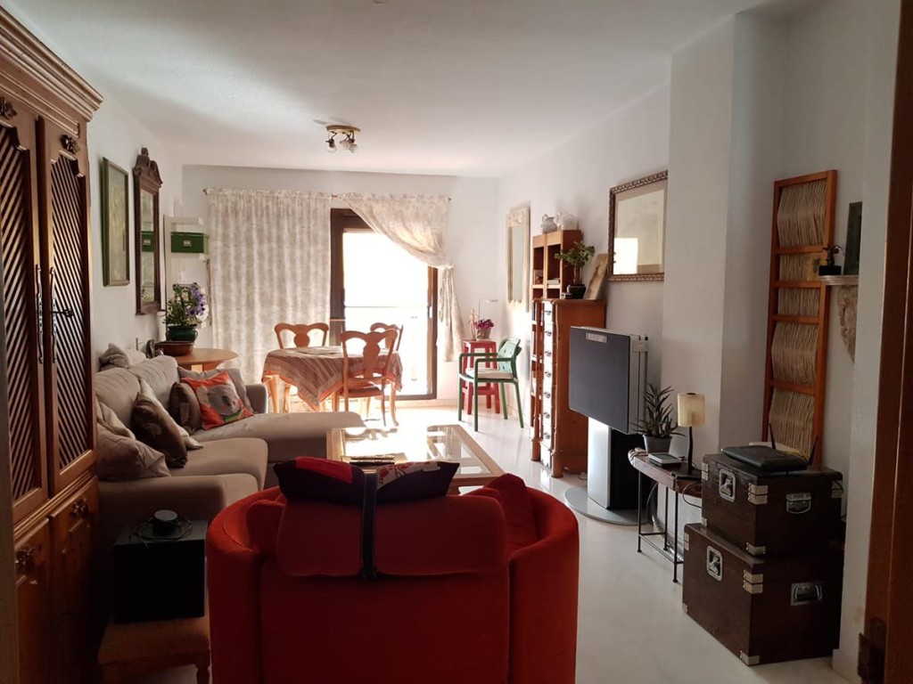 Imagen 2 de MAGNIFICO ATICO EN ZONA DE TEATINOS/ EL CONSUL CON RECINTO CERRADO.