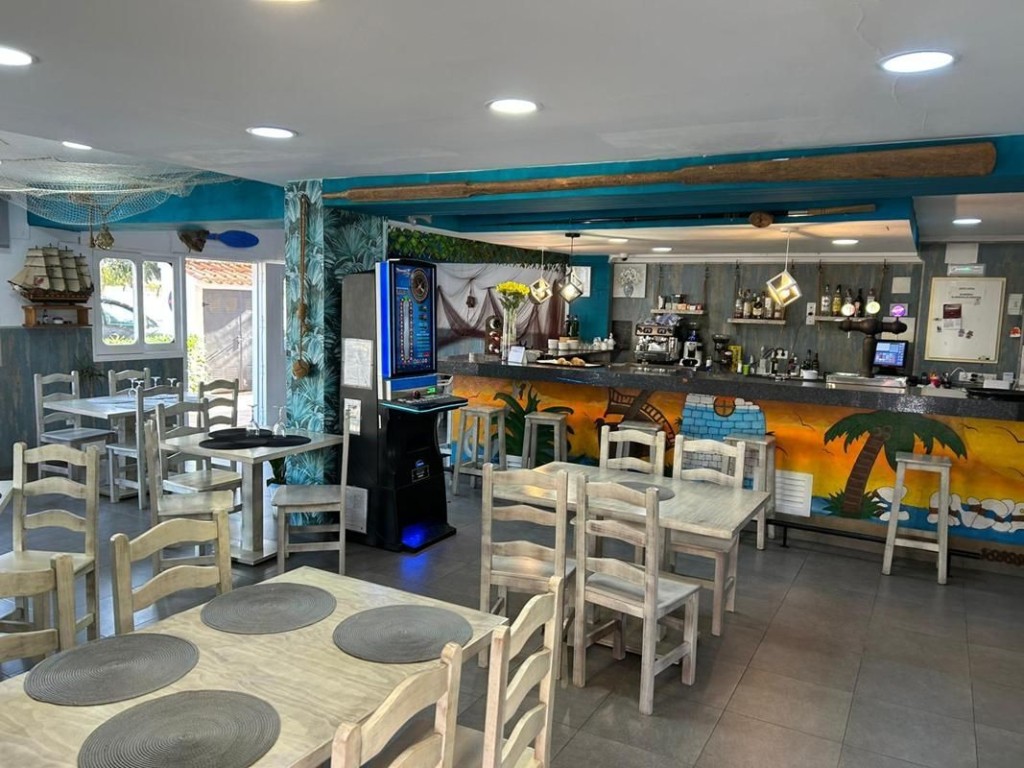 Imagen 2 de Local comercial en Venta en Denia Alicante