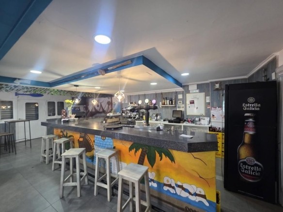 Imagen 1 de Local comercial en Venta en Denia Alicante