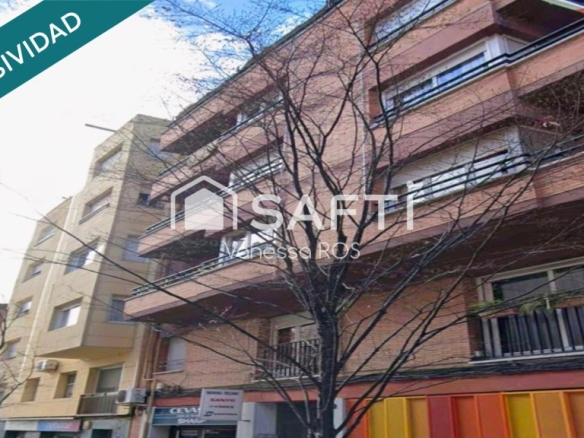 Imagen 2 de Oportunidad de Inversión: Piso de 4 Habitaciones con gran potencial.