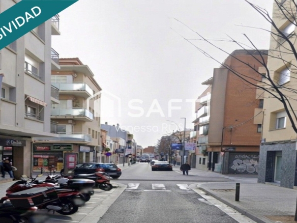 Imagen 4 de Oportunidad de Inversión: Piso de 4 Habitaciones con gran potencial.