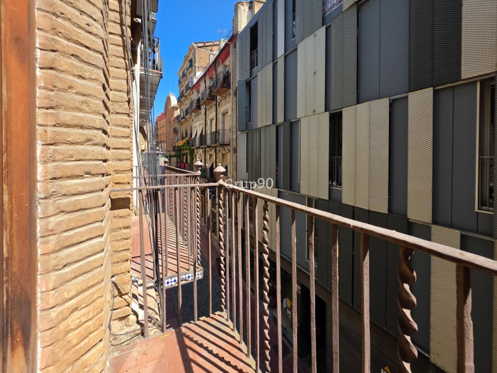 Imagen 1 de OPORTUNIDAD DE INVERSIÓN. Piso de 3 habitaciones en pleno Centro Histórico