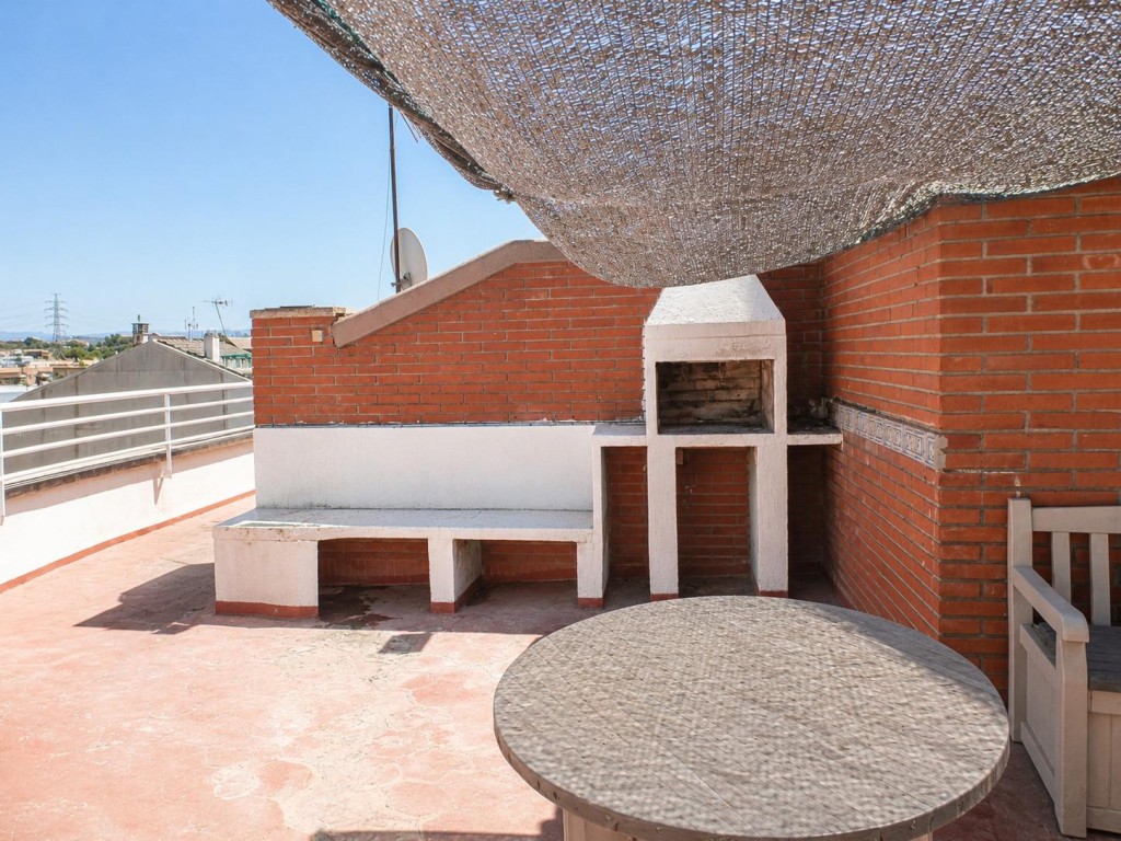 Imagen 1 de Exclusivo ático dúplex junto a las Bases de Manresa