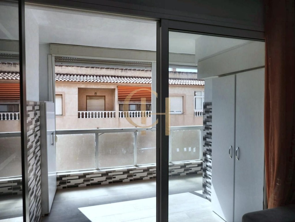 Imagen 2 de Piso con terraza en Calle Almoradí