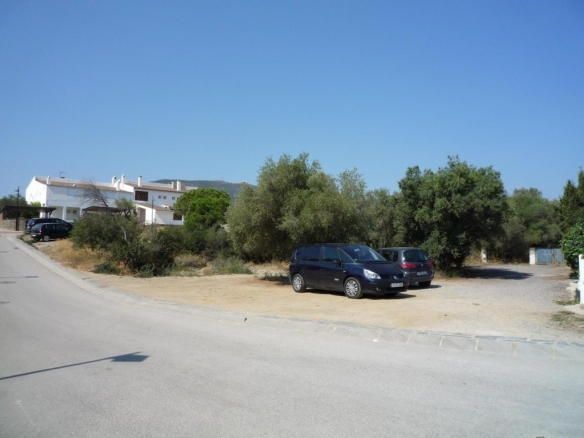 Imagen 3 de Exclusivo terreno urbano en Cadaqués a pocos pasos de la playa del Ros