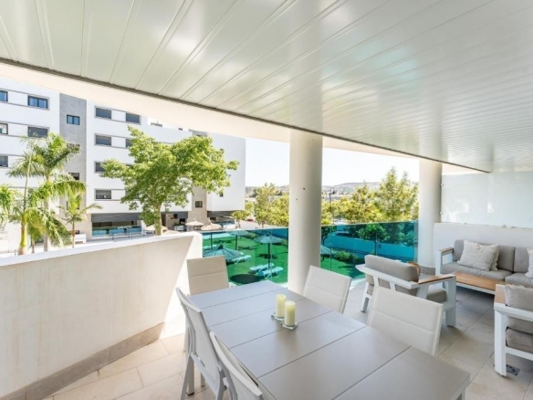 Imagen 2 de Piso AMPLIO de 3 Dorm. a ESTRENAR YA!! con TERRAZA 54 m2