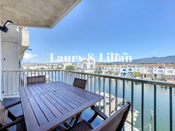 Imagen 1 de Apartamento de 2 dormitorios con vistas a las montañas y al canal.