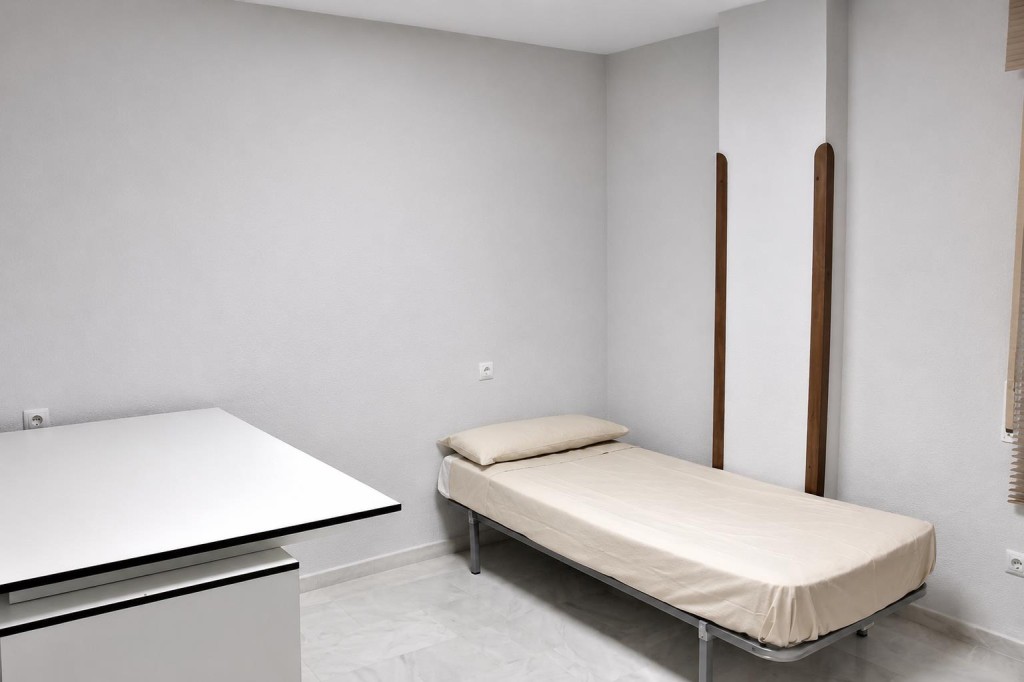 Imagen 2 de AMPLIO PISO CON 4 HABITACIONES