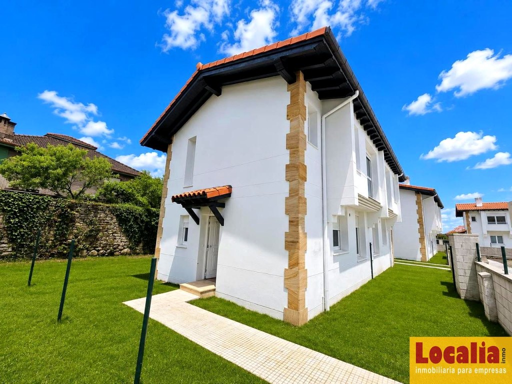 Imagen 1 de Chalet pareado con jardín en Argomilla de Cayón