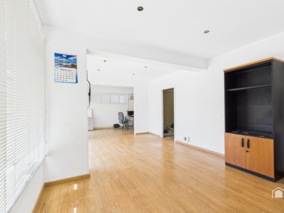 Imagen 2 de Se alquila – Local comercial - gran terraza privada en Santa Ponsa (Via de la Cruz