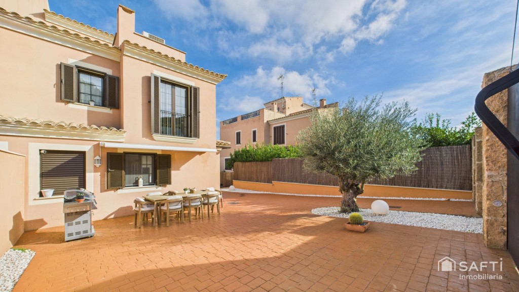 Imagen 3 de Espectacular casa con piscina privada - Puig de Ros - Calle Oronella
