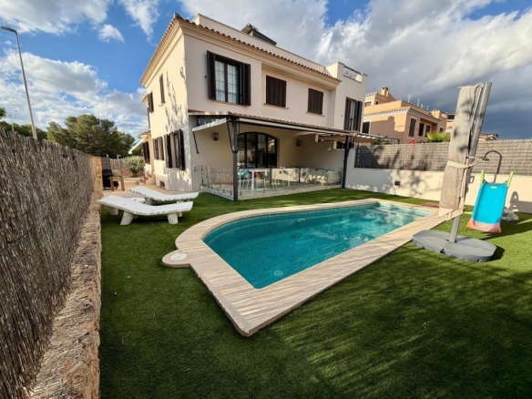 po-1272396-imagen - El Club del Propietario Imagen 1 de Villa de diseño amueblada y conectada en Puig de Ros – C/ Esparver