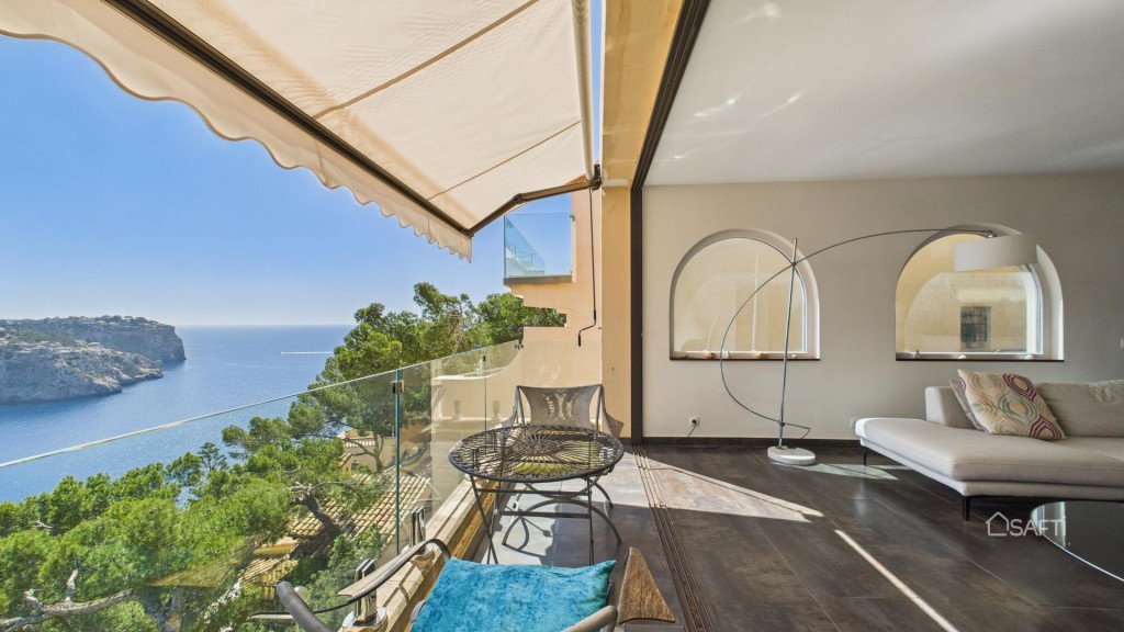 Imagen 2 de Impresionantes vistas al mar - Piso de 3 habitaciones - Puerto Andratx - Piscina comunitaria