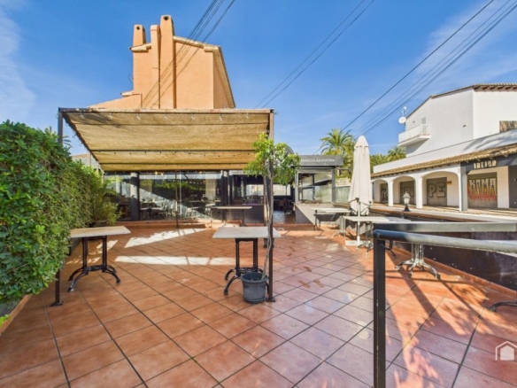 Imagen 2 de Negocio/Traspaso en venta - Calle de Santa Ponsa - Costa de la Calma