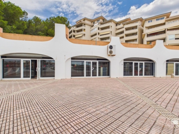 Imagen 2 de Excepcional conjunto de locales comerciales - Santa Ponsa - Gran potencial