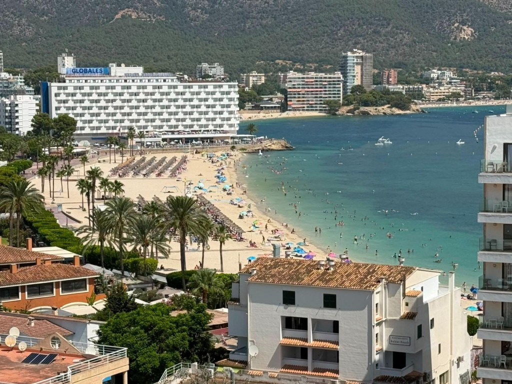 Imagen 2 de Espectacular vista al mar – Apartamento reformado de alta gama