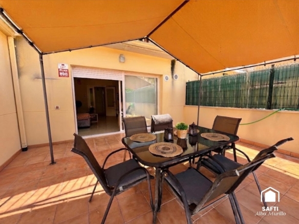 Imagen 2 de Preciosa casa adosada con jardín privado a 15 minutos de Sitges