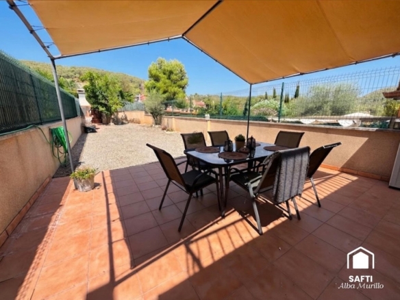 Imagen 4 de Preciosa casa adosada con jardín privado a 15 minutos de Sitges