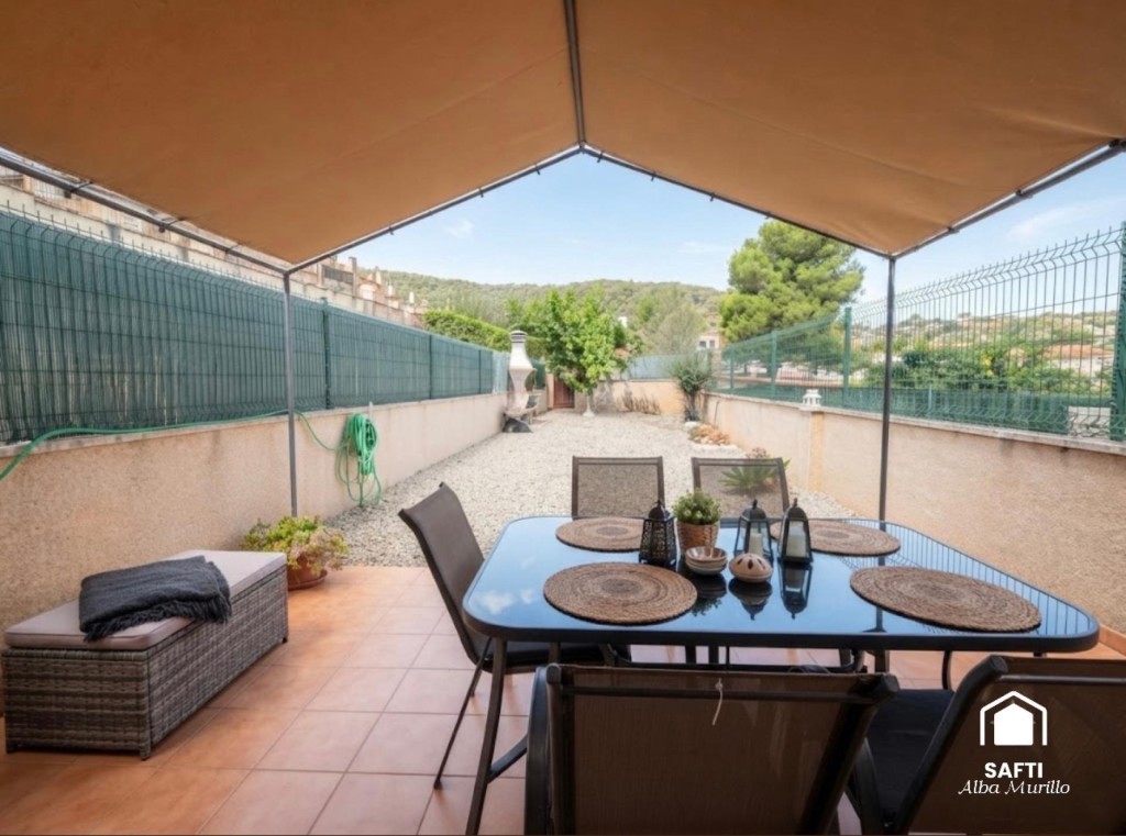 Imagen 1 de Preciosa casa adosada con jardín privado a 15 minutos de Sitges
