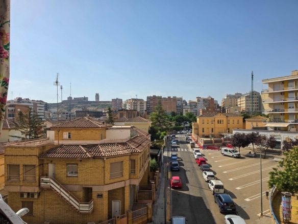Imagen 1 de Piso exterior muy luminoso de 3 habitaciones con vistas a la Seu Vella en Plaça Amics de Lleida