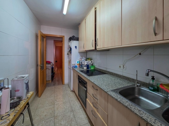 Imagen 2 de ¡Oportunidad en Calle Vallcalent: Espacio