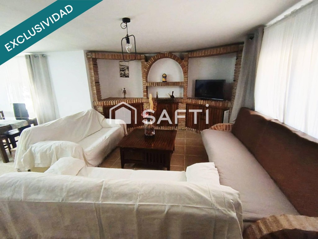 Imagen 2 de Chalet independiente en Cobisa con 8 dormitorios