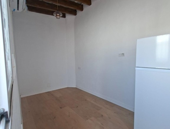 Imagen 4 de Estudio completamente reformado en el corazón de Sevilla!!!