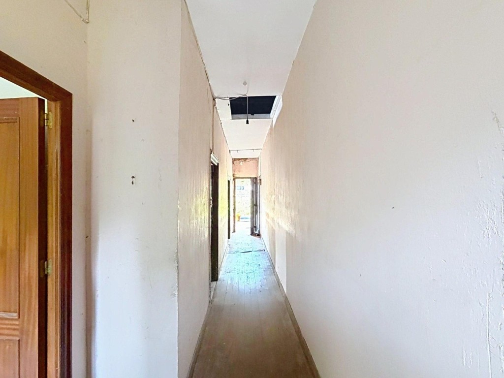 esta es tu oportunidaad.Casa pareada para rehabilitar en Malpica