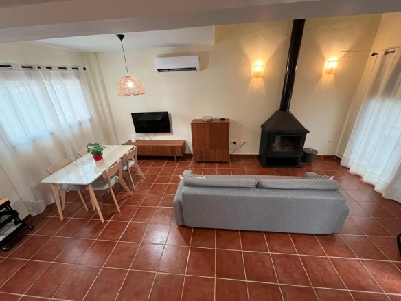 Imagen 4 de Bonita casa adosada en El Ronquillo con Licencia Turística!!