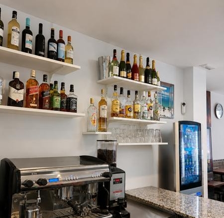 Imagen 4 de ALQUILER LOCAL DE HOSTELERÍA EN FUNCIONAMIENTO EN EL CENTRO DE ESTEPONA