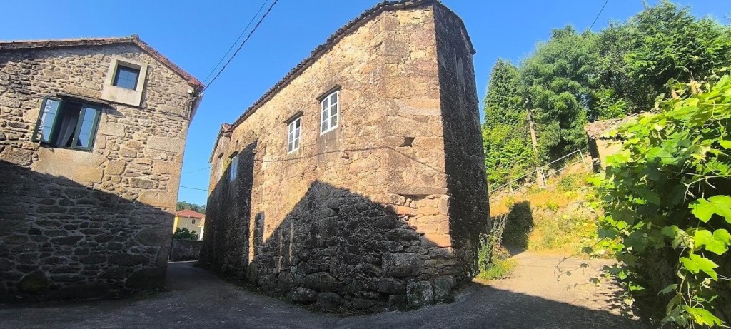 Imagen 1 de Casa de piedra con potencial a precio increíble