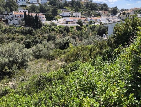 Imagen 3 de 933 m² para construir cerca del mar.