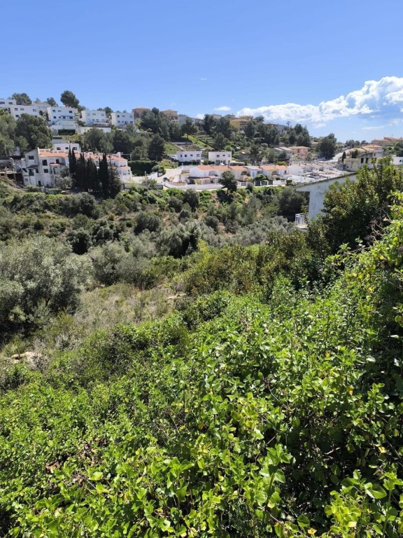 Imagen 3 de 933 m² para construir cerca del mar.