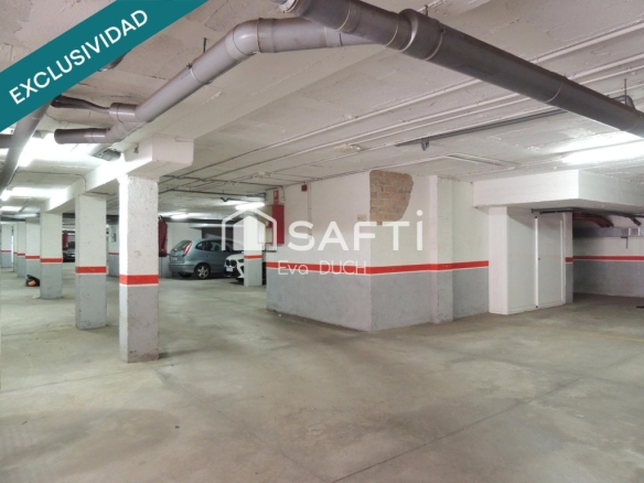 Imagen 1 de Venta de plaza amplia de parking en Avenida Costa Brava