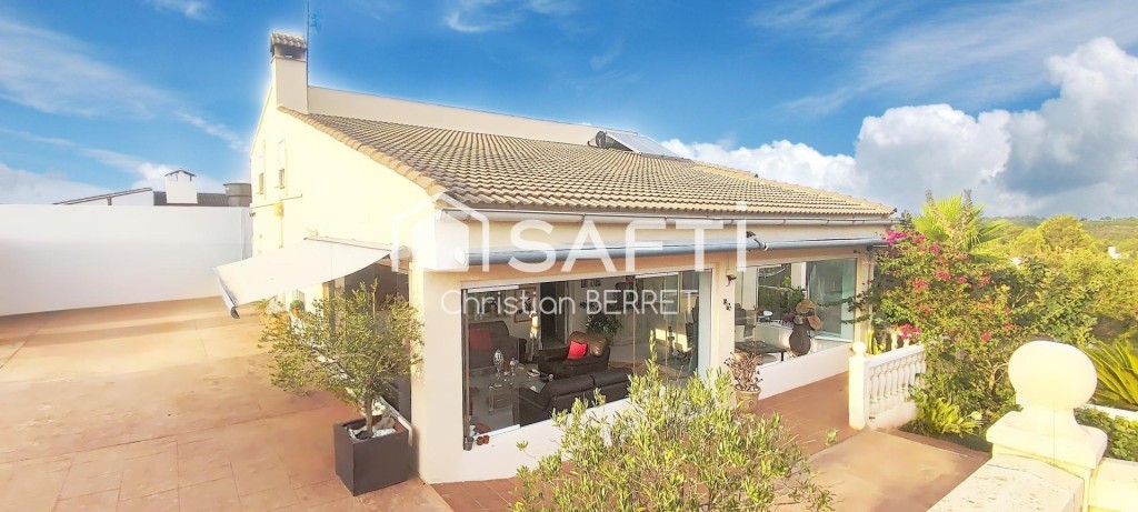 Imagen 2 de VILLA CON PISCINA