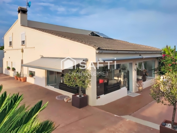 Imagen 1 de VILLA CON PISCINA