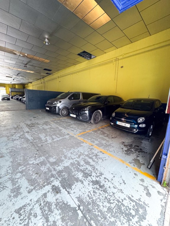 Imagen 2 de Se alquila en EXCLUSIVA nave rent a car en funcionamiento con taller