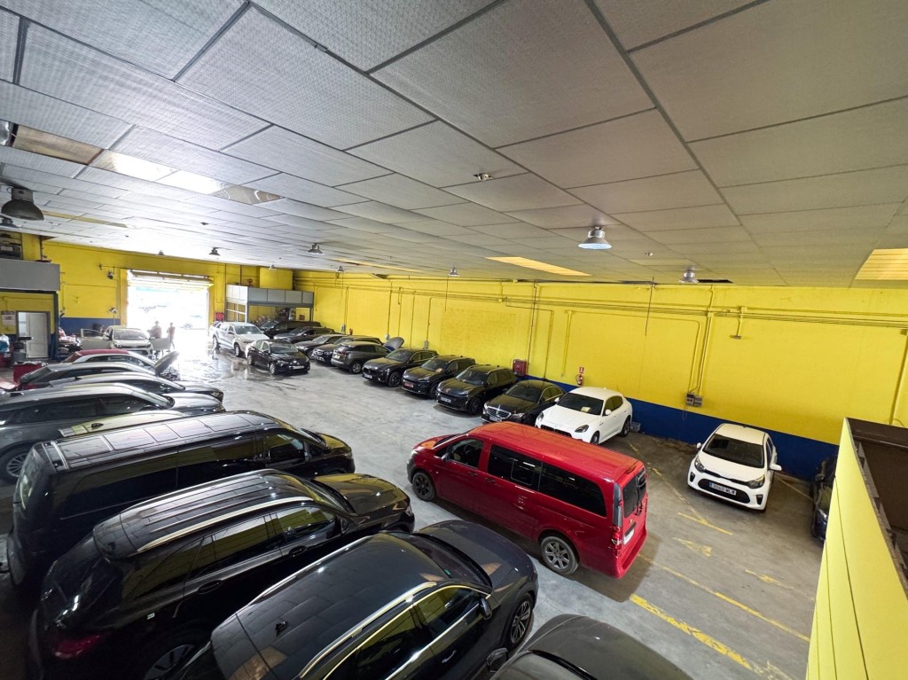 Imagen 1 de Se alquila en EXCLUSIVA nave rent a car en funcionamiento con taller