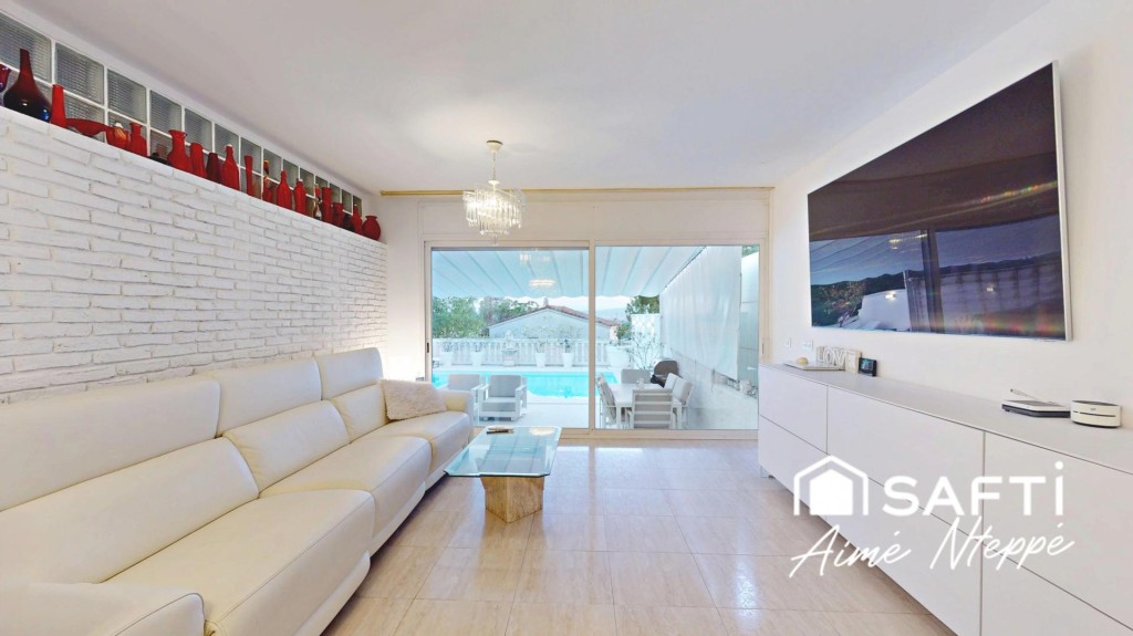 Imagen 3 de Casa Atemporal y Exclusiva con vistas panorámicas.