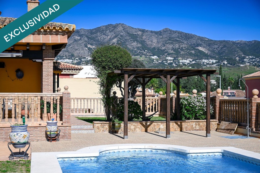Imagen 3 de Villa en La Loma de Mijas : Elegancia y potencial único