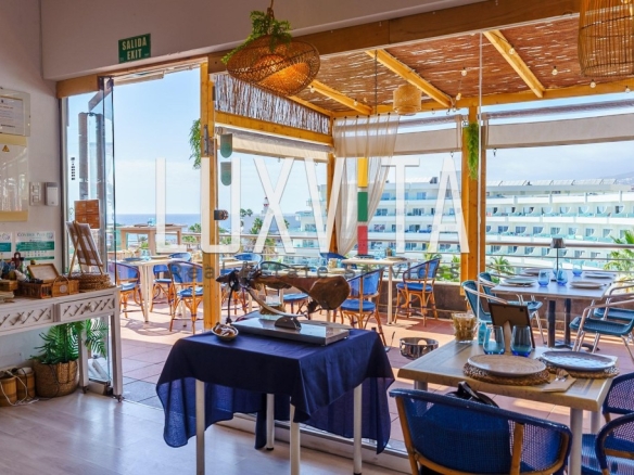 Imagen 3 de Oportunidad de Restaurante en Costa Adeje - Terraza con Vistas al Mar