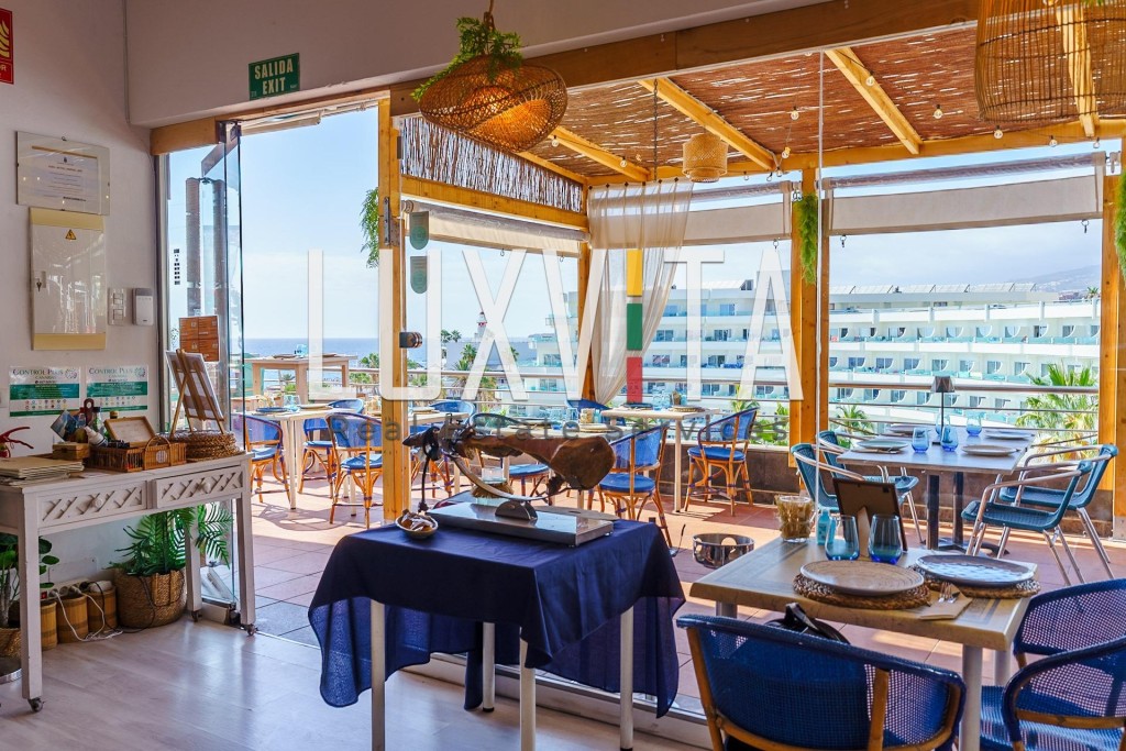 Imagen 3 de Oportunidad de Restaurante en Costa Adeje - Terraza con Vistas al Mar