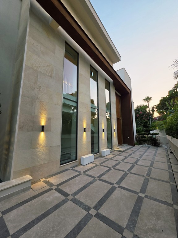 Imagen 1 de Exclusiva Villa de Lujo en Marbella