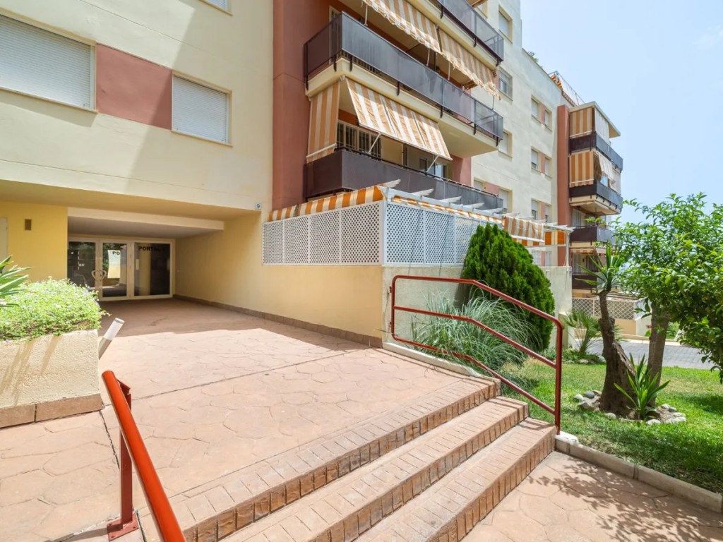 Imagen 2 de Espectacular piso completamente reformado en Atalaya del Carmen