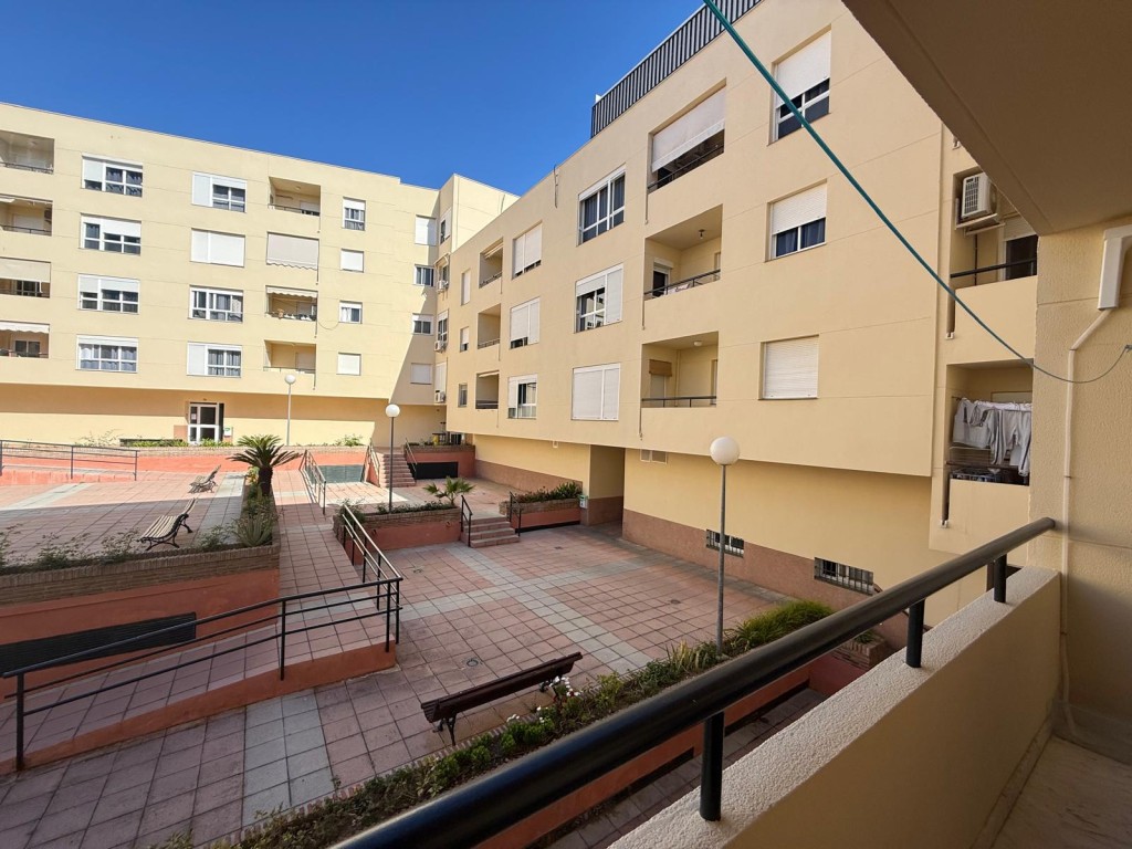 Imagen 3 de Oportunidad: Piso en el centro a un paso de la playa