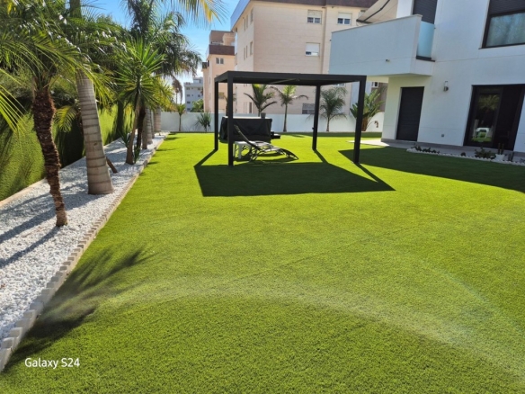 Imagen 4 de Exclusiva vivienda con 400 m² de jardín privado en Torremolinos