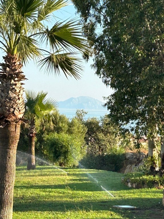 Imagen 4 de IMPRESIONANTE PISO EN LA EXCLUSIVA COSTA DE MANILVA A SOLO MINUTOS DE SOTOGRANDE