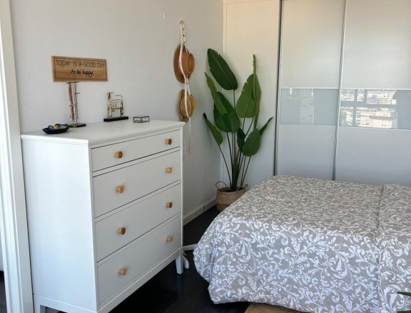 Imagen 3 de Exclusivo apartamento reformado con impresionantes vistas al mar en una de las mejores zonas de Torremolinos