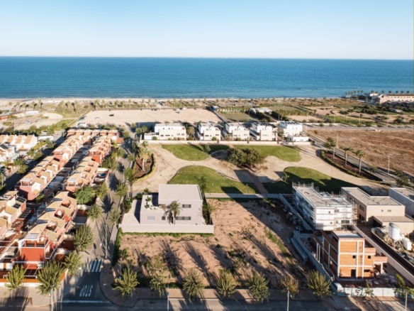 El (Pilar De La Horadada) Alicante